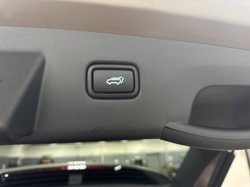 Used 2025 Hyundai Tucson Limited image 35