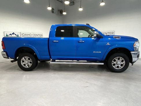Used 2022 RAM 2500 Laramie AWD/4WD image 9