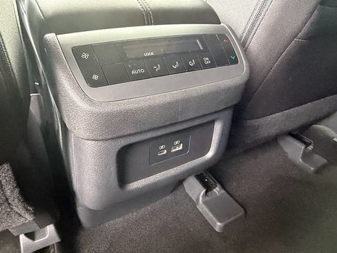 Certified 2024 Nissan Pathfinder SV FWD image 15
