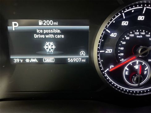 Used 2023 Hyundai Santa Fe SEL image 12