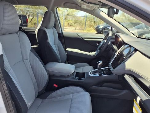 Used 2025 Subaru Outback Premium w/ Popular Package #1A image 4