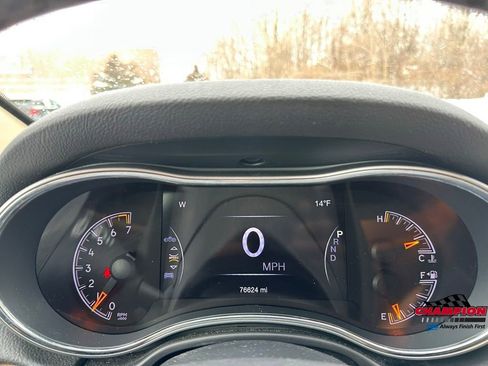 Used 2018 Jeep Grand Cherokee Limited image 17