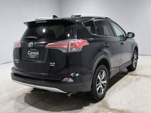 Used 2016 Toyota RAV4 XLE image 2