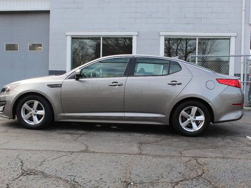 Used 2015 Kia Optima LX image 5
