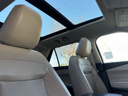 Used 2021 Ford Explorer Limited w/ Equipment Group 301A image 18