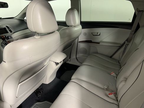 Used 2011 Toyota Venza AWD w/ Premium Pkg #2 image 29