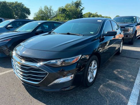 Used 2020 Chevrolet Malibu LS FWD image 1