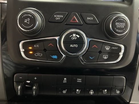Used 2015 RAM 1500 Sport w/ Convenience Group AWD/4WD image 15