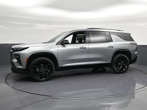 Used 2024 Chevrolet Traverse RS FWD image 7