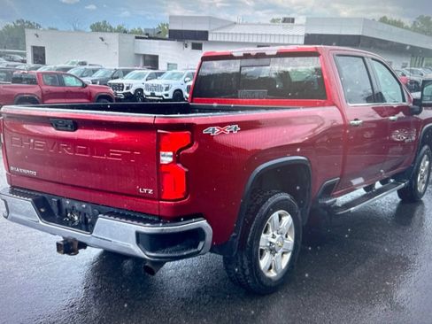 Used 2023 Chevrolet Silverado 2500 LTZ w/ LTZ Convenience Package AWD/4WD image 5