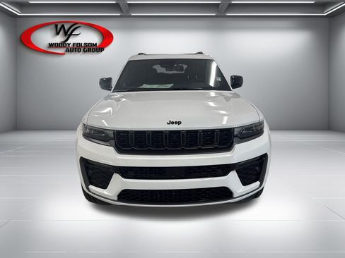 New 2026 Jeep Grand Cherokee L Limited AWD/4WD image 2