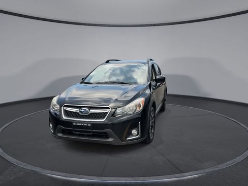 Used 2016 Subaru Crosstrek 2.0i Premium AWD/4WD image 3