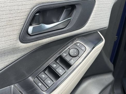Certified 2023 Nissan Rogue SV FWD image 15