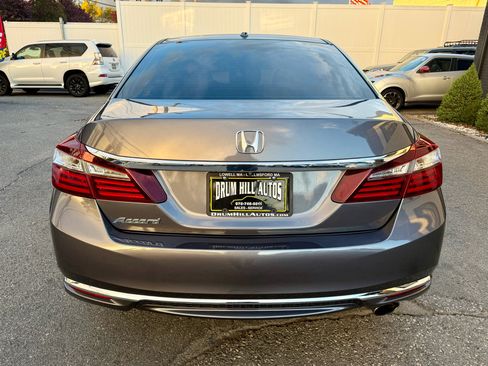 Used 2017 Honda Accord EX-L image 4