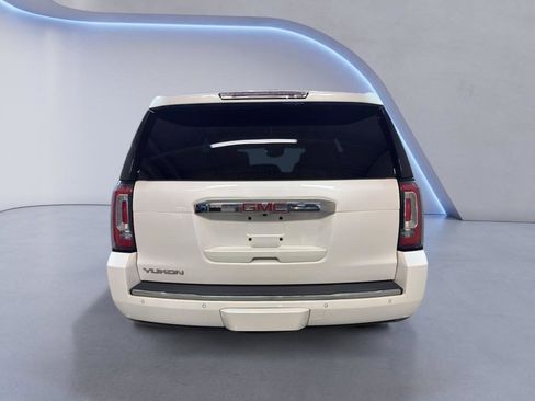 Used 2018 GMC Yukon Denali AWD/4WD image 5