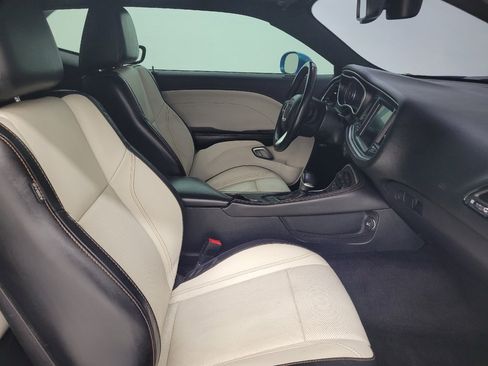 Used 2015 Dodge Challenger SXT Plus w/ Technology Group RWD image 21