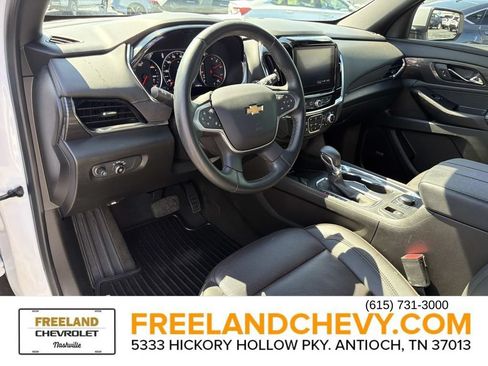 Used 2023 Chevrolet Traverse High Country FWD image 28