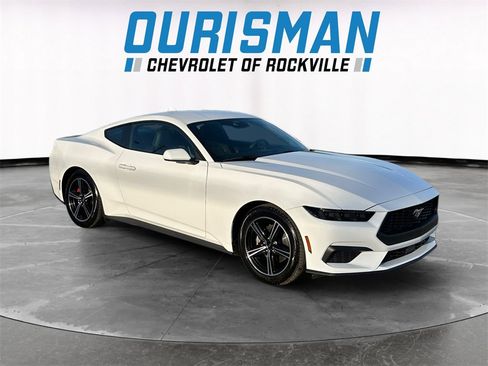 Used 2025 Ford Mustang Coupe image 1