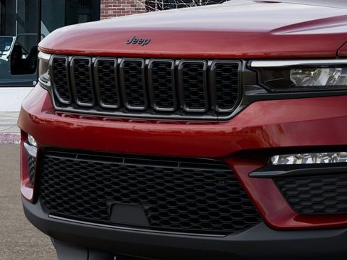 New 2025 Jeep Grand Cherokee Limited image 11