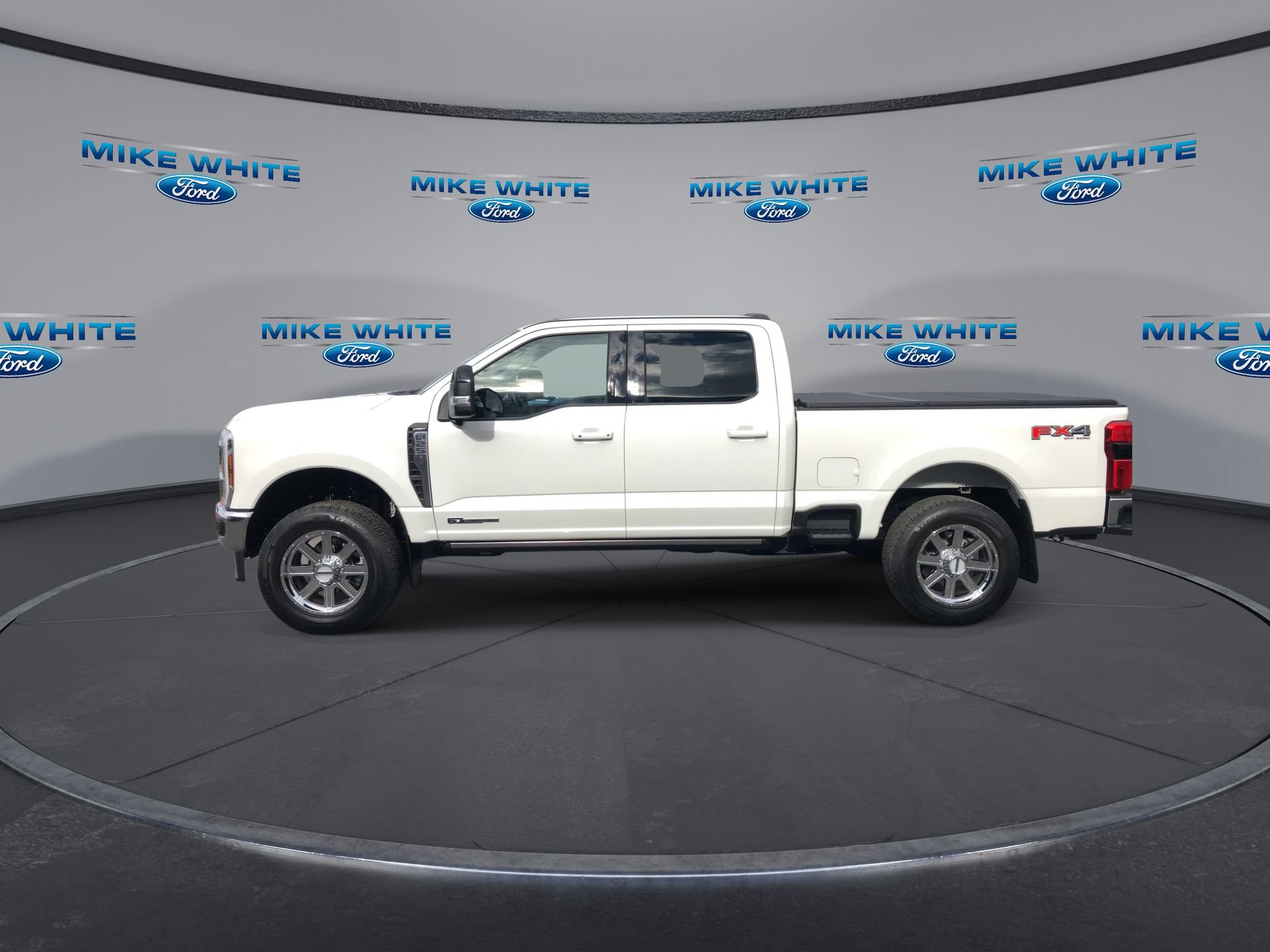 Certified 2024 Ford F250 Lariat w/ Lariat Ultimate Package AWD/4WD image 5