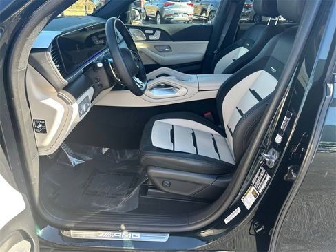 Certified 2025 Mercedes-Benz GLE 53 AMG 4MATIC image 9