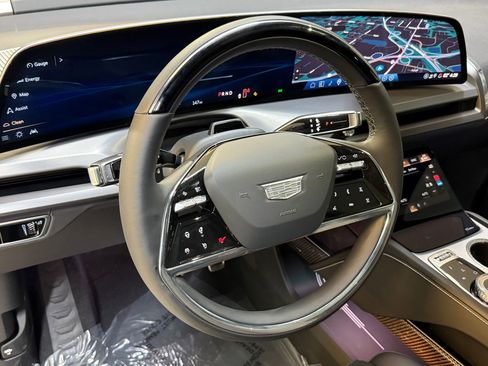 New 2026 Cadillac Vistiq Luxury AWD/4WD image 15