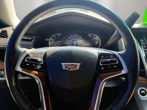 Used 2016 Cadillac Escalade Premium RWD image 17