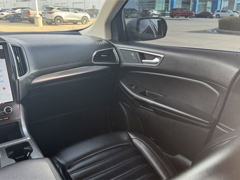 Used 2022 Ford Edge SEL image 17