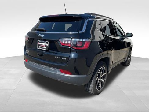 Used 2025 Jeep Compass Limited AWD/4WD image 5