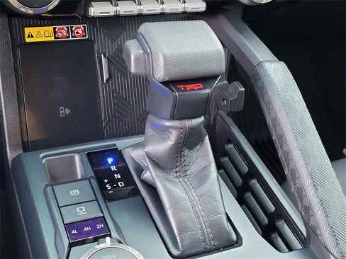 Used 2024 Toyota Tacoma TRD Sport image 21