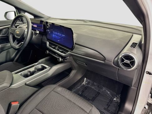 Used 2025 Chevrolet Equinox EV LT w/ Comfort Package FWD image 27
