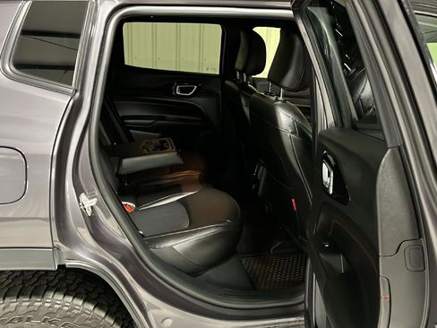 Used 2024 Jeep Compass Trailhawk image 13