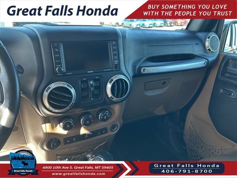 Used 2017 Jeep Wrangler Unlimited Sahara w/ Dual Top Group image 16