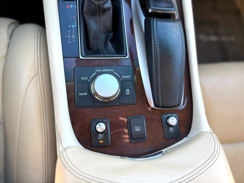 Used 2015 Lexus LS 460 Luxury image 16