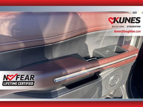 Used 2024 Ford Expedition Limited image 27