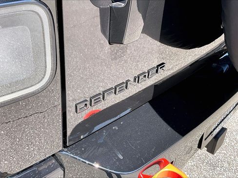 New 2026 Land Rover Defender 110 X AWD/4WD image 9