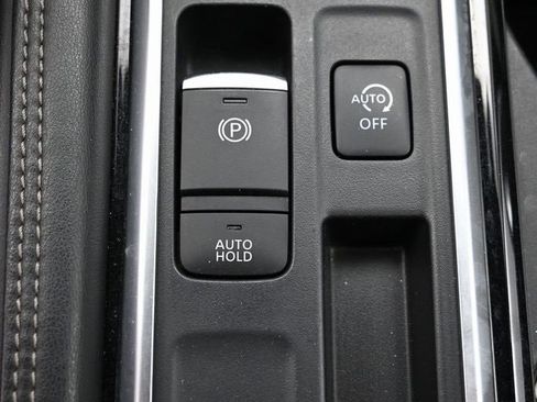 Used 2022 Nissan Pathfinder Platinum w/ Cargo Package image 31