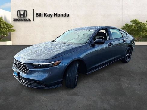 Used 2025 Honda Accord SE image 7