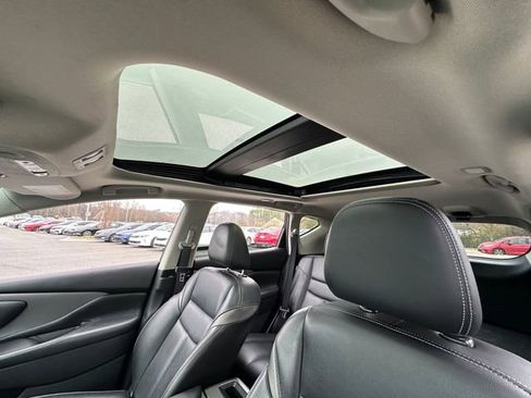 Used 2019 Nissan Murano S image 36