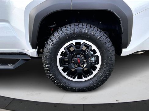 Used 2025 Toyota 4Runner TRD Off-Road Premium image 35