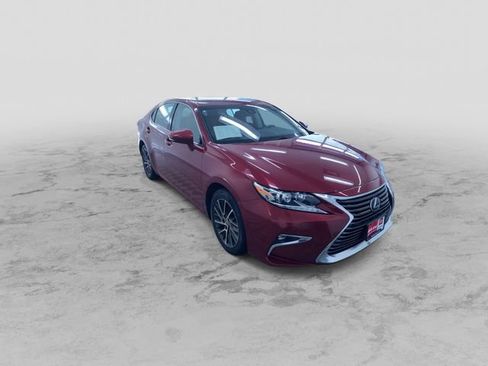 Used 2017 Lexus ES 350 image 3