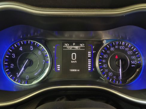 Used 2016 Chrysler 200 Limited w/ Convenience Group FWD image 23