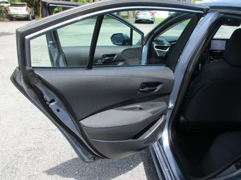 Used 2022 Toyota Corolla LE image 20