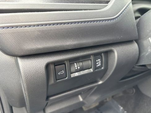 Certified 2025 Subaru Forester Premium AWD/4WD image 19