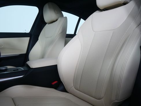 New 2026 BMW 330i Sedan w/ Convenience Package image 11