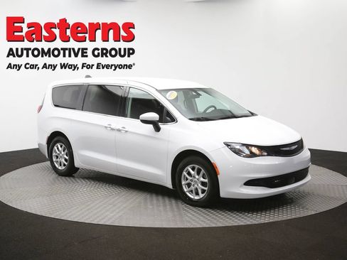 Used 2022 Chrysler Voyager LX FWD image 47