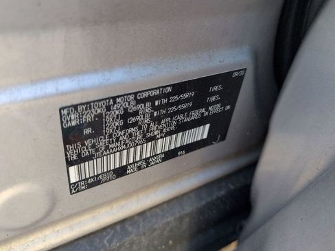 Used 2021 Toyota Venza XLE w/ Carpet Mat Package (TMS) image 31