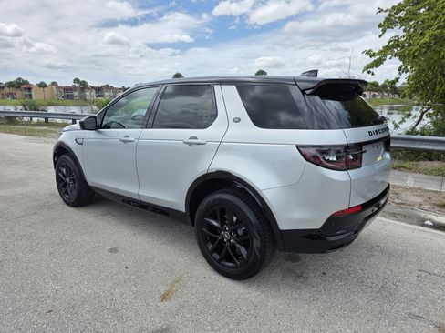 New 2026 Land Rover Discovery Sport Landmark image 2