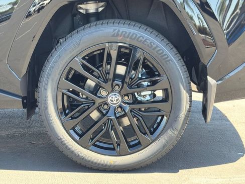 New 2026 Toyota RAV4 XSE AWD/4WD image 18