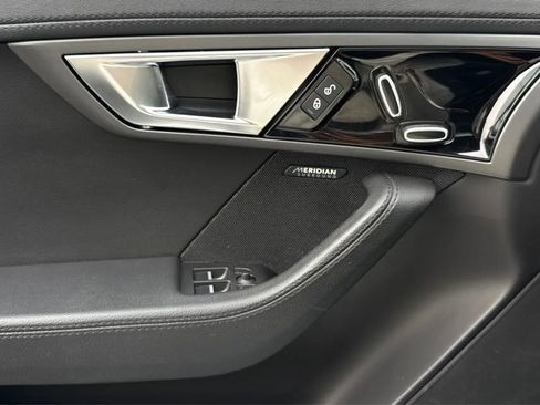 Used 2017 Jaguar F-TYPE Coupe RWD image 39
